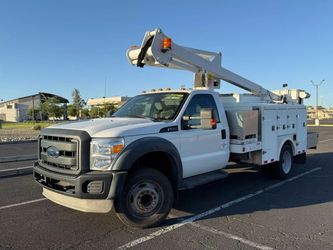 2012 Ford F550 Super Duty Regular Cab & Chassis