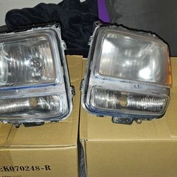2008 0EM DODGE NITRO HEADLIGHT