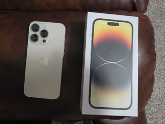 Gold iphone 14 pro - like new, with box