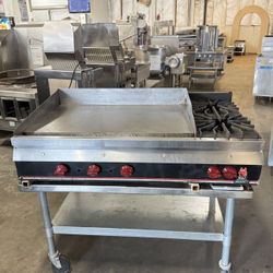 Flat Griddle With Two Burners 