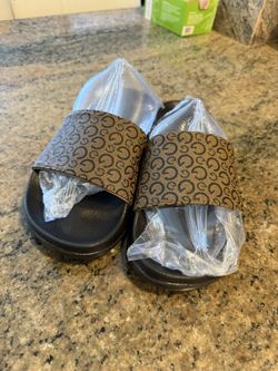 New Women Slippers Size  7.5 $30 !!! 