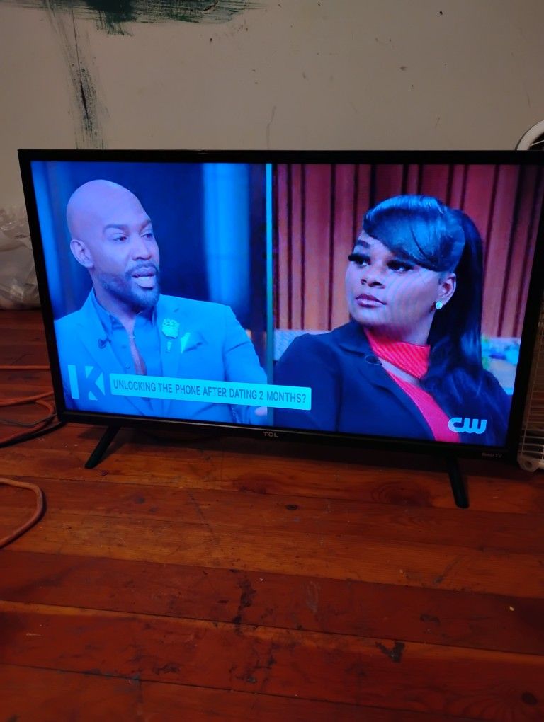 TCL 30" Roku Flat Screen T.V.