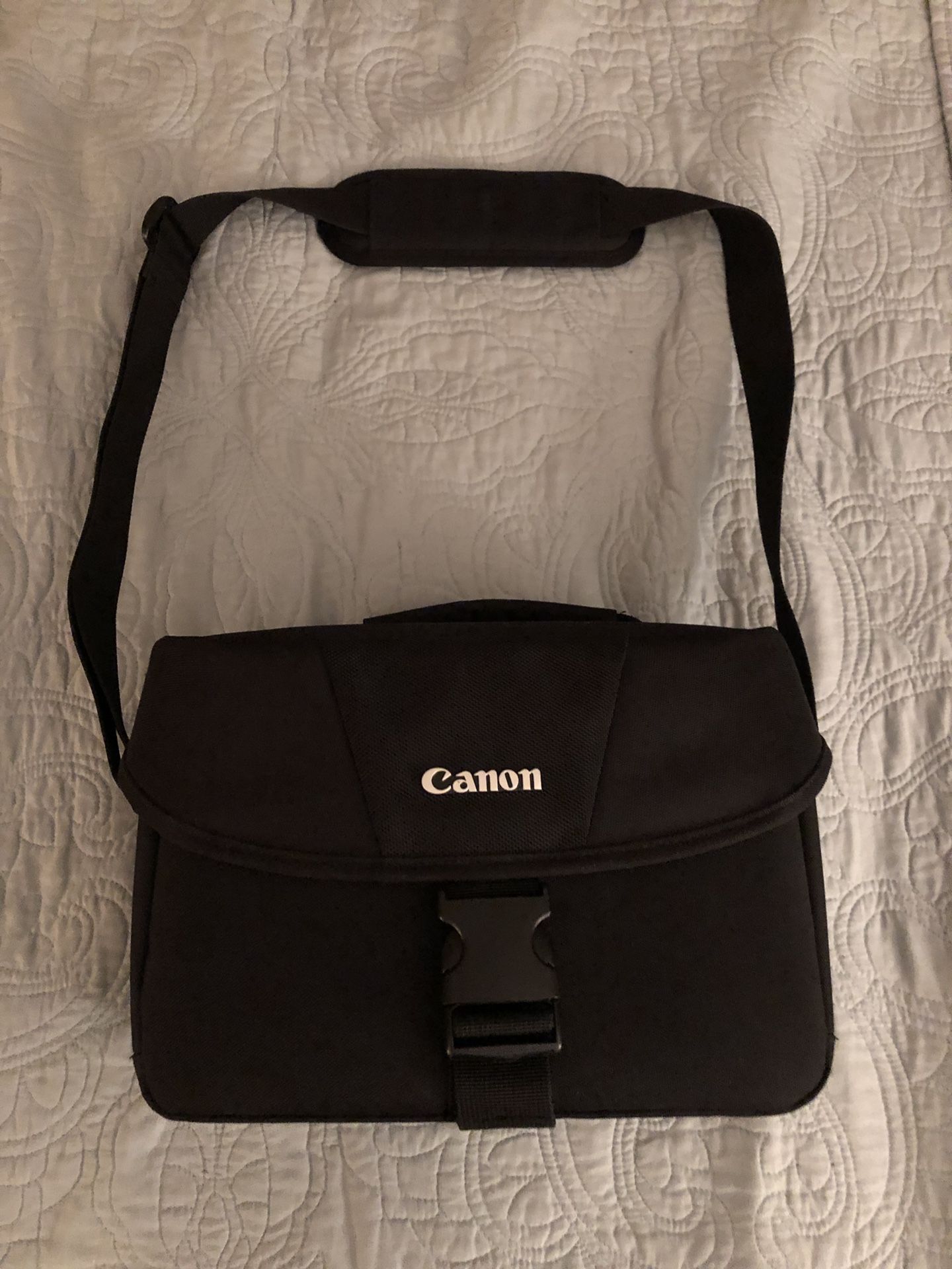 Canon Shoulder Camera Bag 100ES EOS