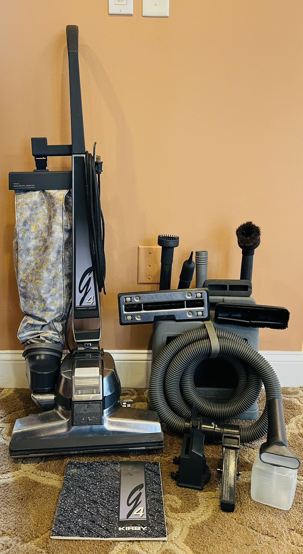 Kirby G4 Vacuum Cleaner W/attachments 