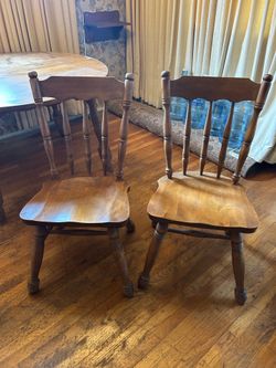 4 Wooden Chairs