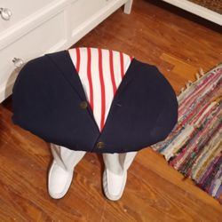 CUTE STOOL AT PICKY PINCHERS 801 TURNER ST CLEARWATER OPEN TODAY 12-6 FREE DELIVERY 