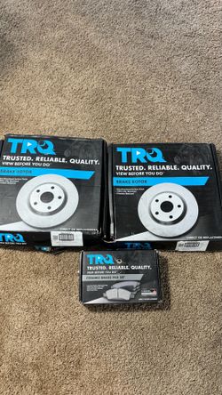 TRQ Brake Rotor and Ceramic Brake pad set for Ford Escape 2011-12 and Mercury Mariner 2011