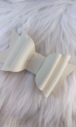 White solid big bow🎀