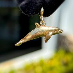 Jewelry Vintage 14k solid yellow gold dolphin Pendant charm