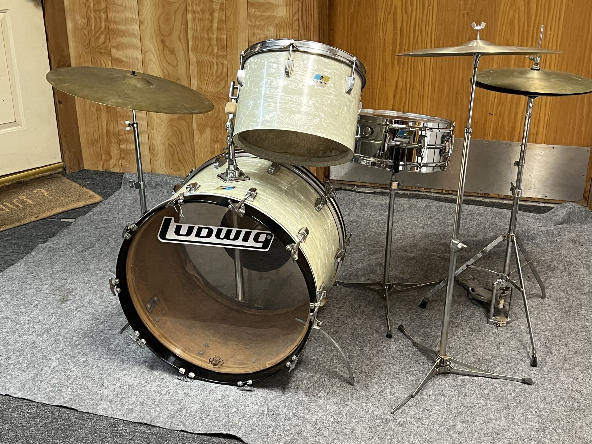 Vintage Ludwig Drums, Zildjian Cymbal