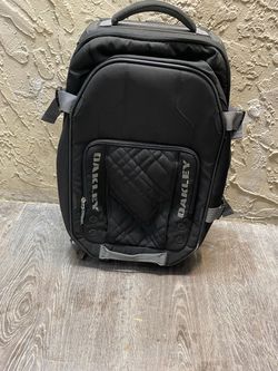 Oakley 39L Upright Wheeled Carry-On Luggage Roller Bag - Tactical Black - See My Other Items😀