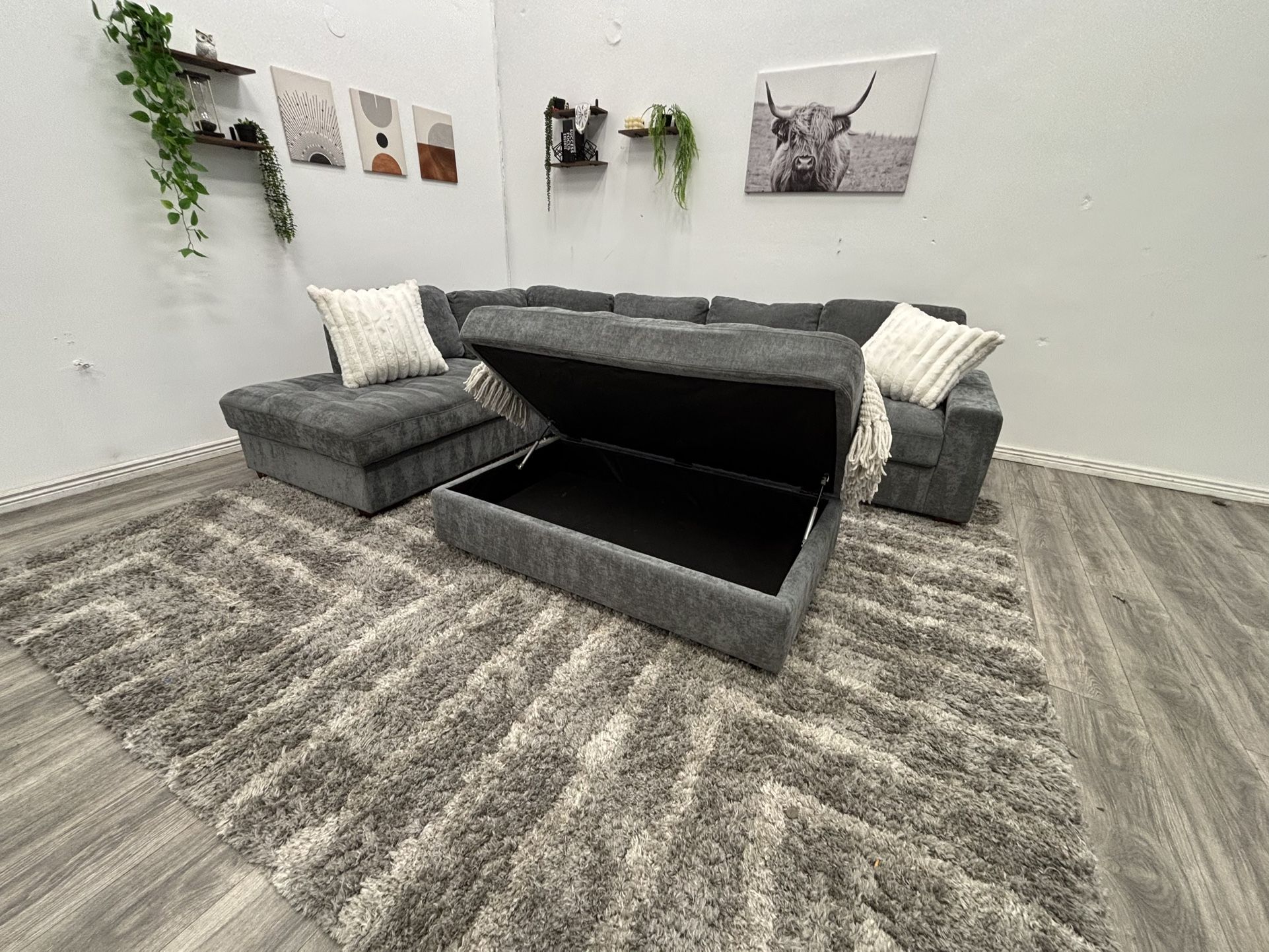 Sectional Couch - Free Delivery