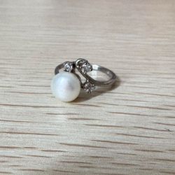 silver pearl ring