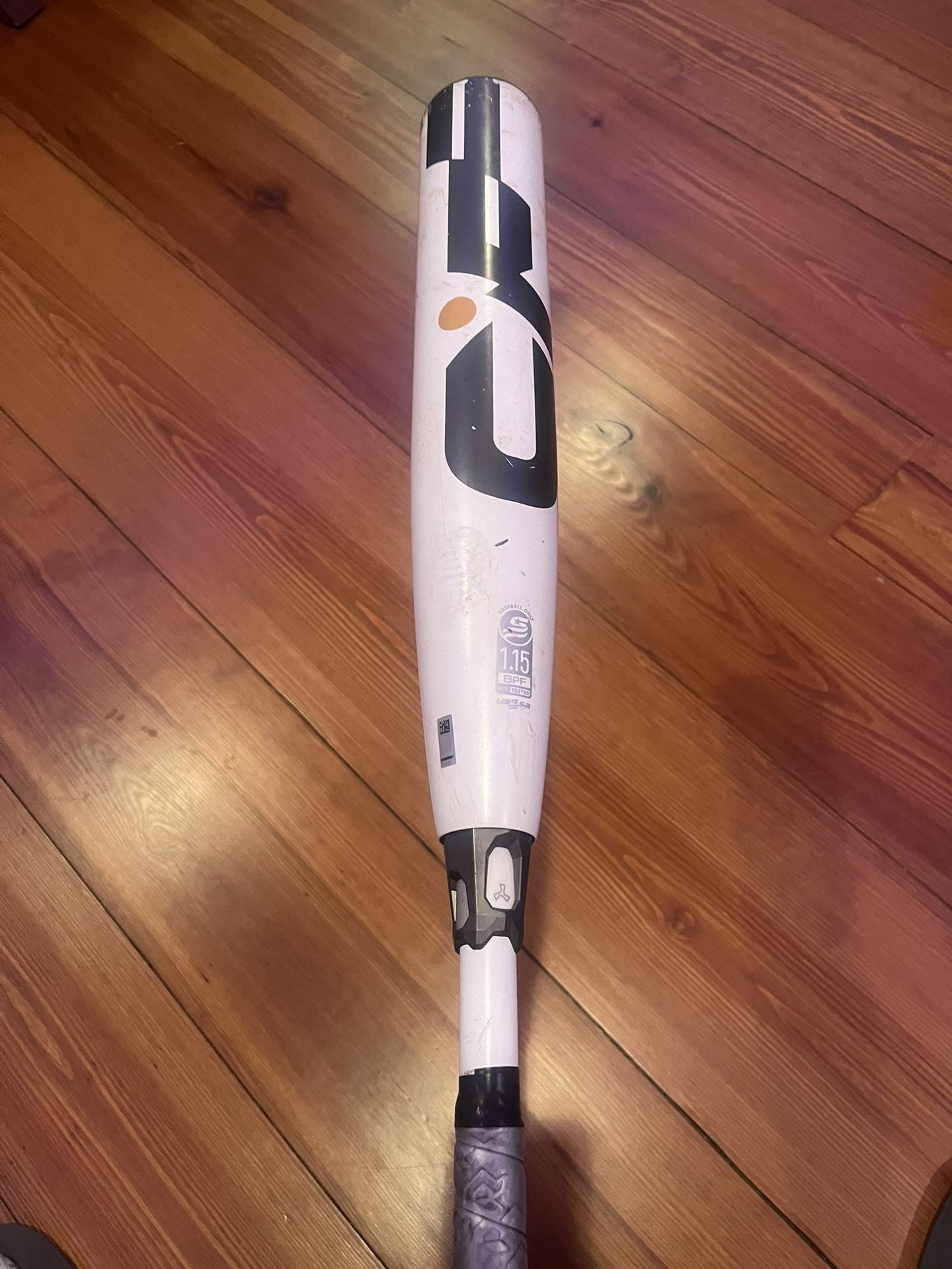 Demarini Baseball Bat - 8 (Size 32)