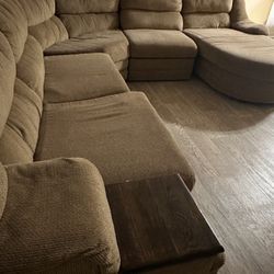Sectional/ Sofa