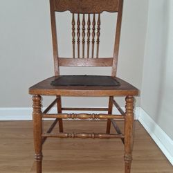 Antique WOOD CHAIR