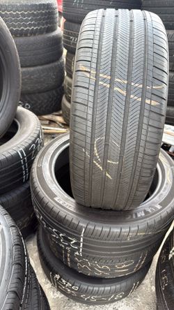 Tires un set de llantas 235-45-18