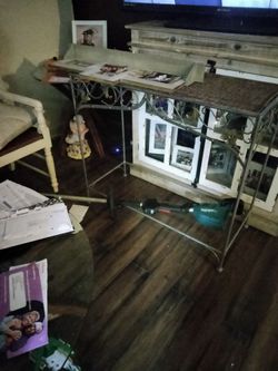 Plant stand/table