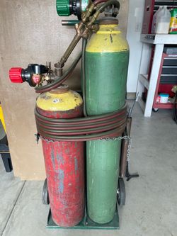 OXY ACETYLENE RIG WITH VICTOR REGULATORS