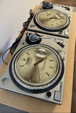 Technics SL-1200 Turntables with Custom Slipmats – Pair