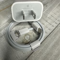 IPHONE FAST CHARGER NEW 20$