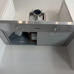 Brand New Whirlpool Single Wall Oven + Hood – Never Used