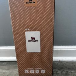 Stanley 40oz Quencher H2.0 FlowState Tumbler - Hello Kitty 50th Anniversary