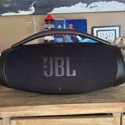 JBL BoomBox 3 Like New