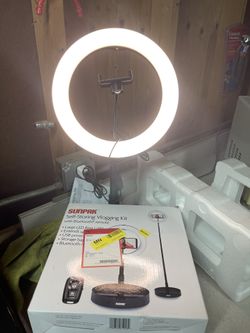 2  Self Storing Vlogging Kit   20  $ Each