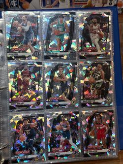 Hot Basketball Refractor Cards w/Binder - Mint -