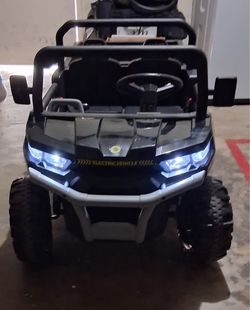 Ride on electric dump truck