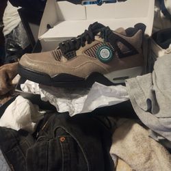 Air Jordan's 4( New)