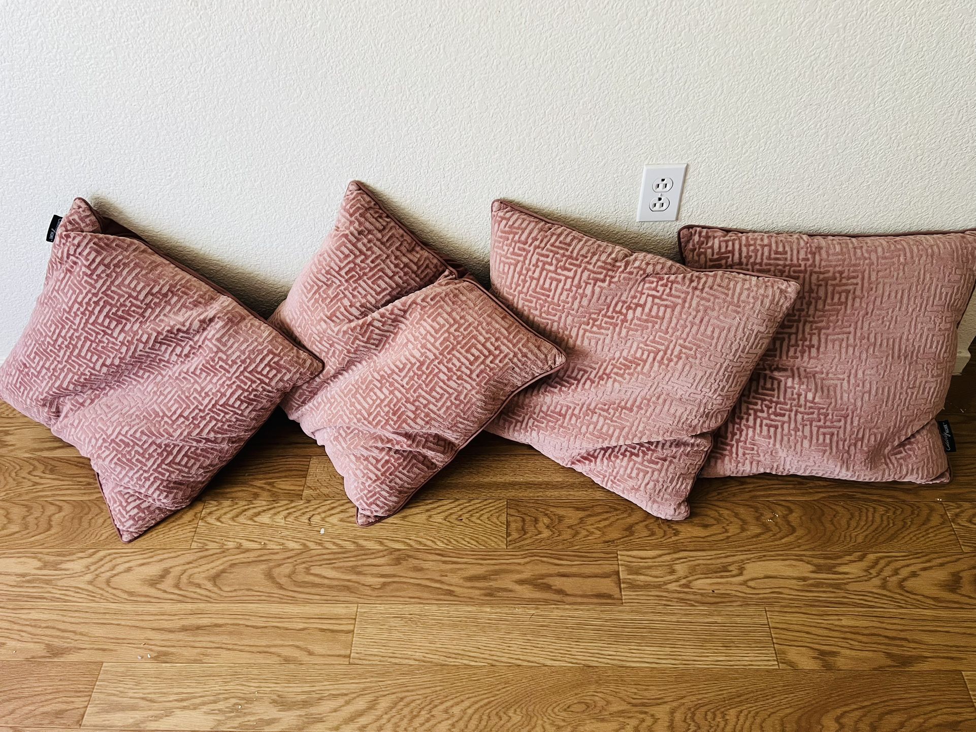 Pack of 4 Pink Soft Throw Pillows for Couch Sofa