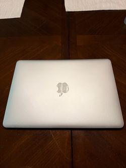 Apple MacBook Laptop Silver