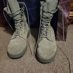 Combat Boots By Vibram Mcrae Footwear
