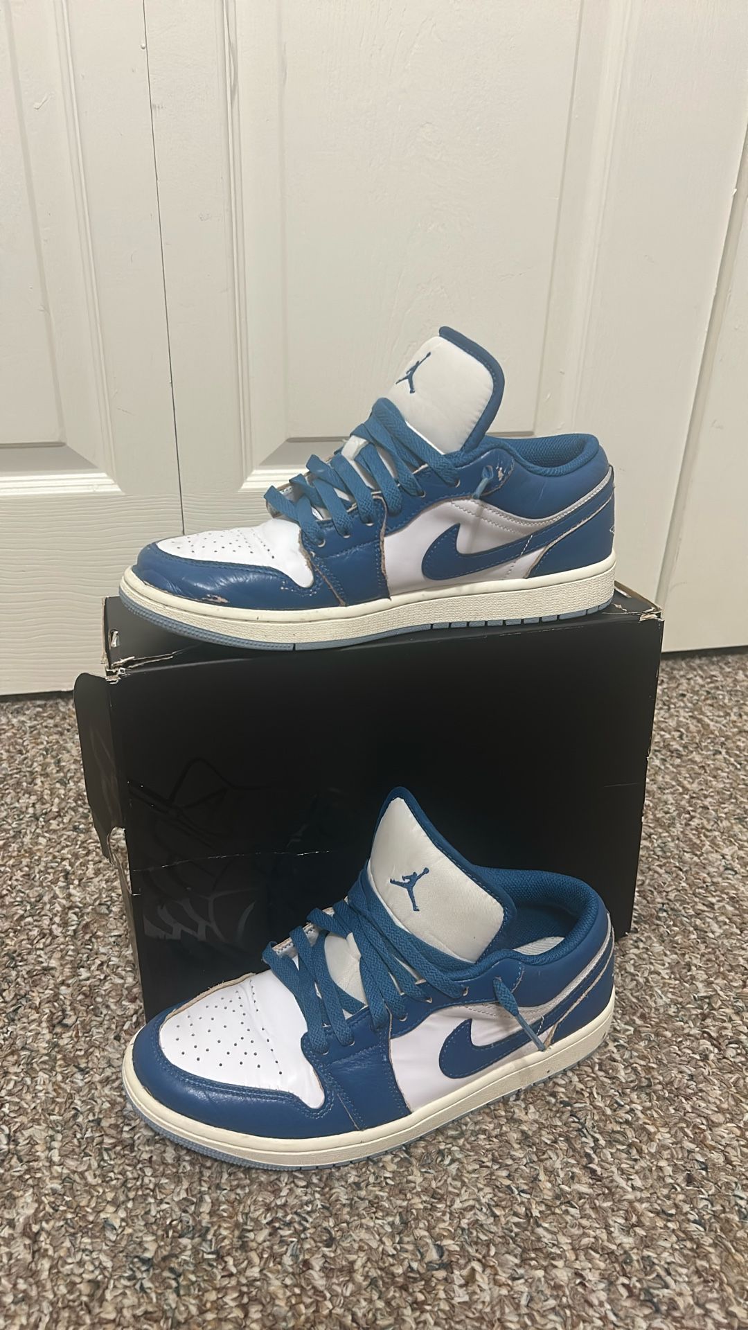 Blue Low Jordan’s 1