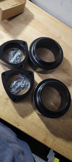 1996-----2004  Nissan Pathfinder / Infiniti QX4 2.5 In Lift Kit Front And Rear