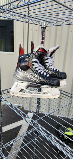 Hockey skates