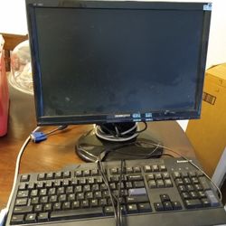Lenovo Desktop With Monitor, Keyboard, Mouse