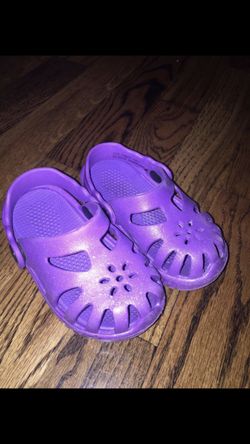 Girls sandals ,size 5,5