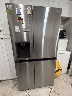 LG 27 cu. ft. Side by Side Smart Refrigerator w/ Craft Ice
