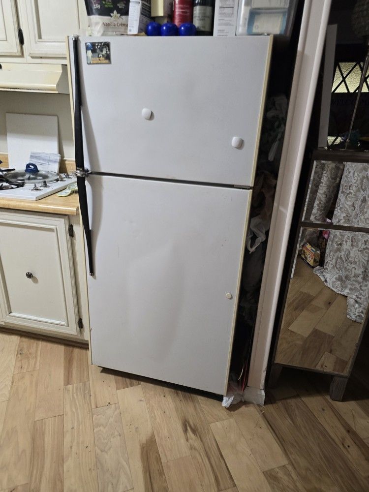 Will Be Empty AND CLEAN Working Fridge