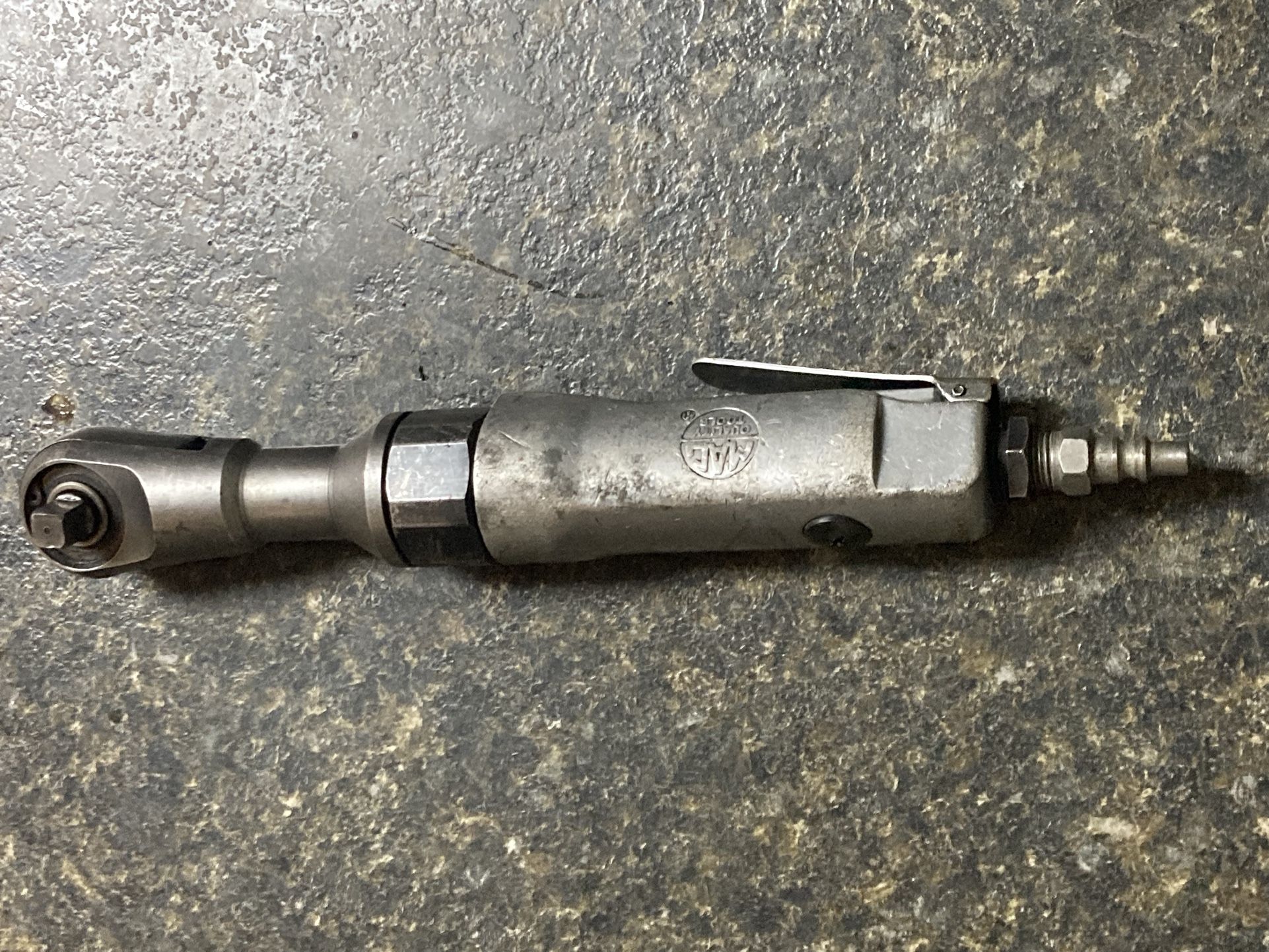 Mac Tools Air Impact Ratchet