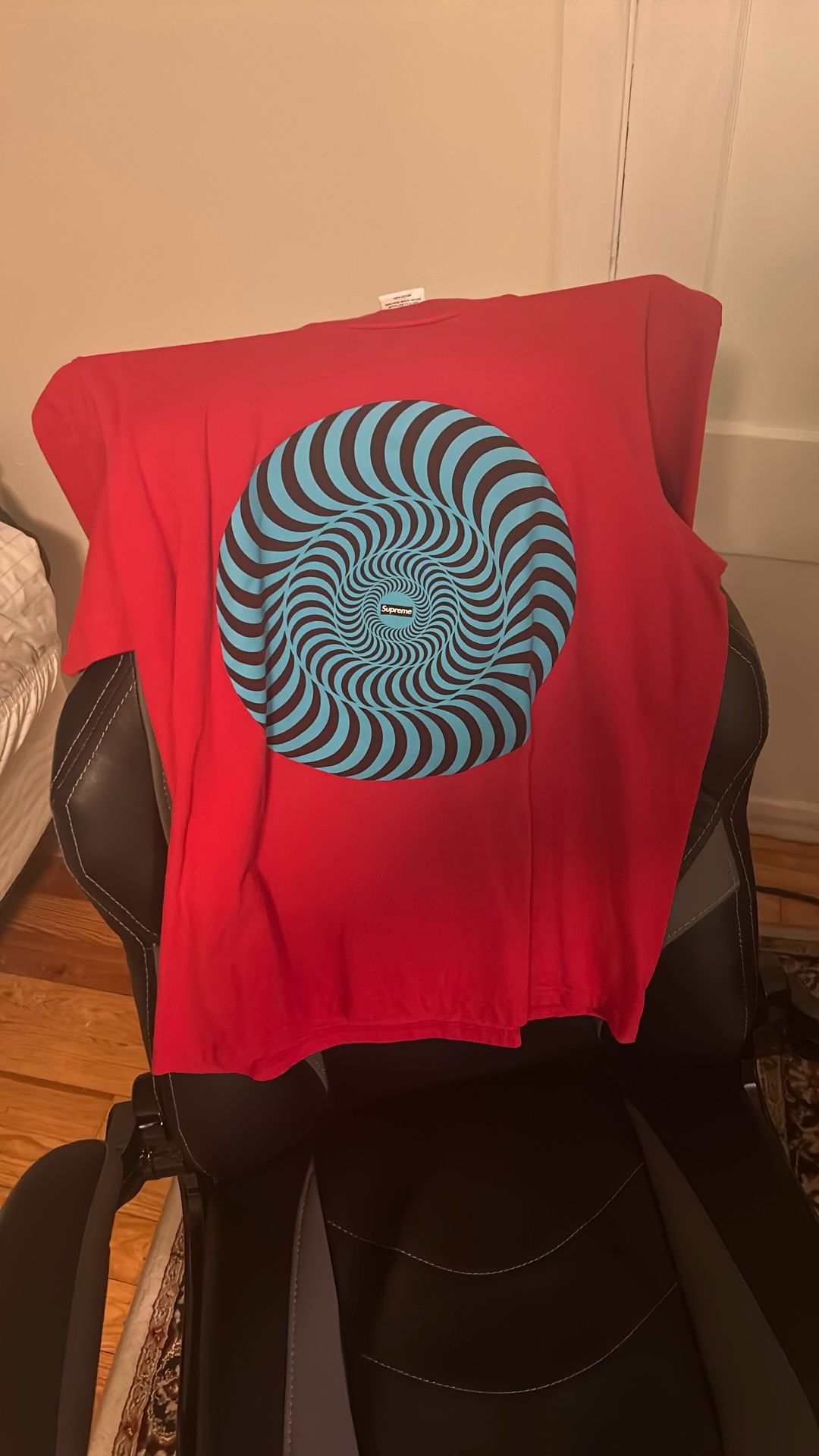 Supreme - Swirl Tee Red M