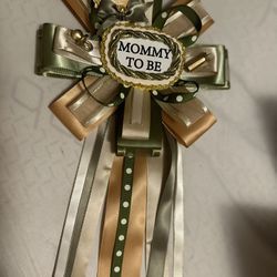 Mommy To Be Ribbon And Pacifiers For Baby Shower