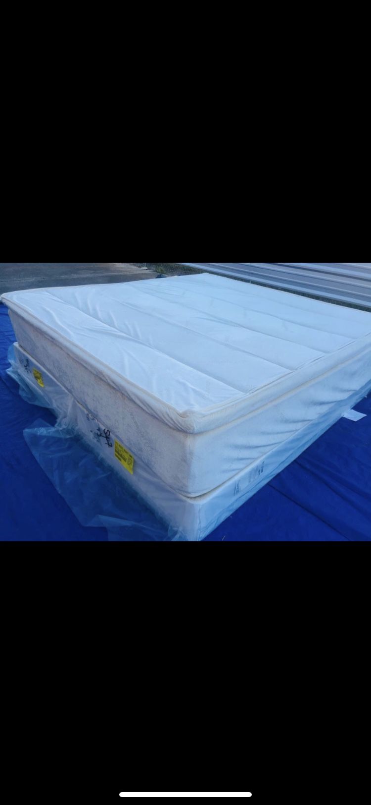 King Zise Memory Foam Only Mattress Free Delivery 🚚 Around Houston Area