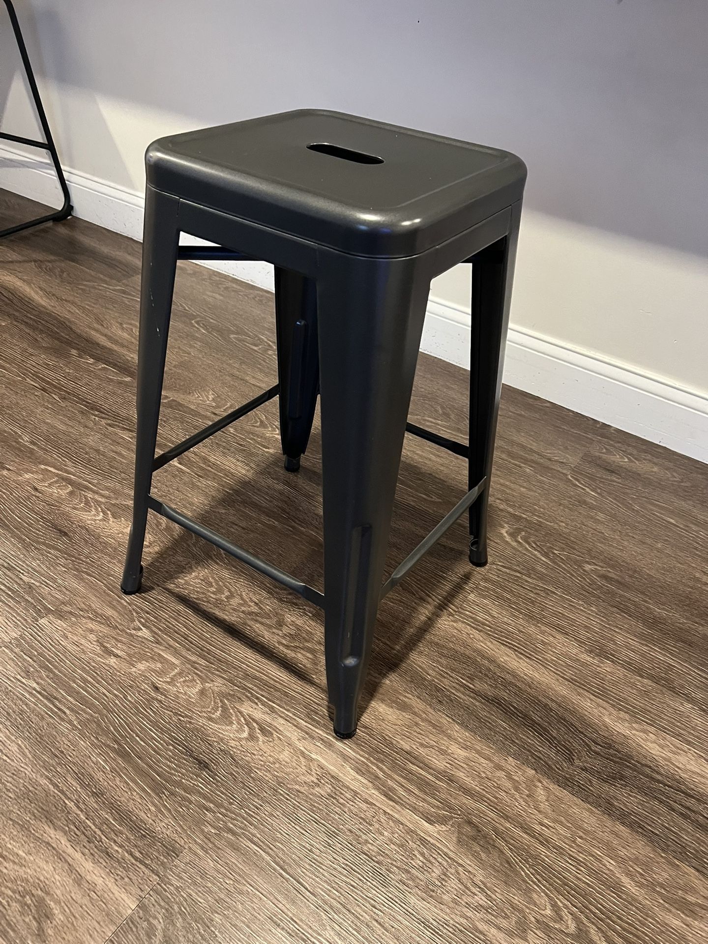 Counter Top Chairs And Stools