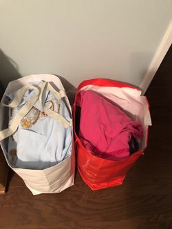 2 bags of women's clothing size 2x-3x and shoes size 8,5-9, for all $ 20