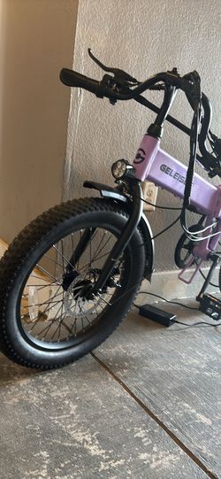 Purple E bike (MAKE OFFER), (HAZ UNA OFERTA)