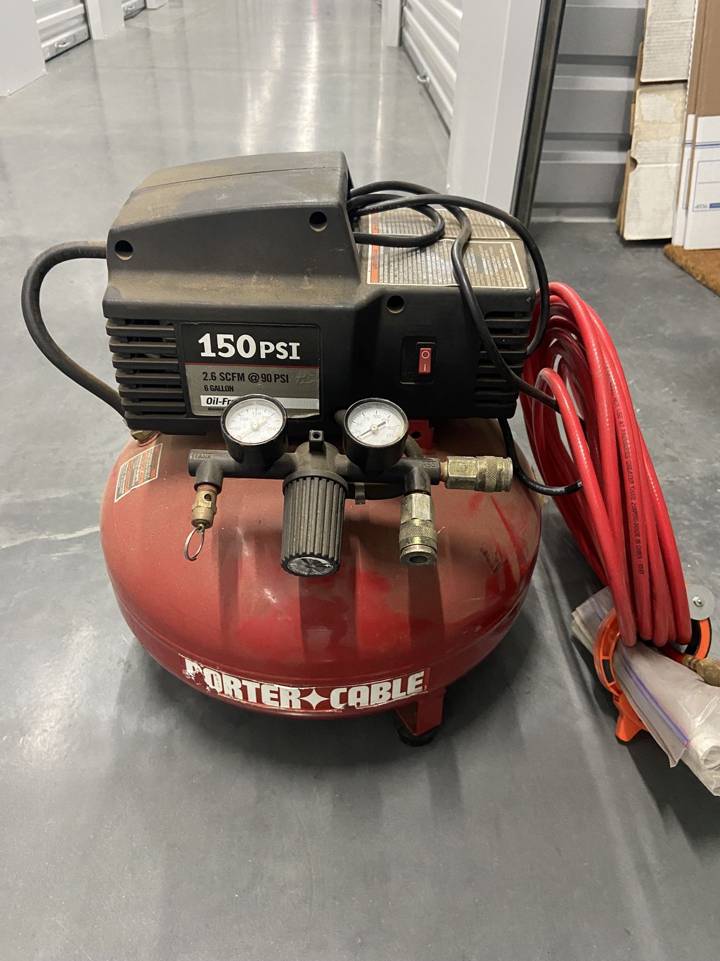 6 Gallon Air Compressor With Air Hose
